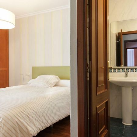 Zafiro Suites Santiago de Compostella Buitenkant foto