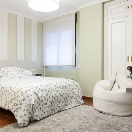 Zafiro Suites Santiago de Compostella Buitenkant foto